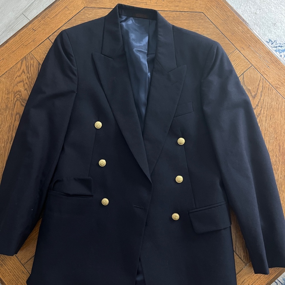 Men’s navy suit jacket